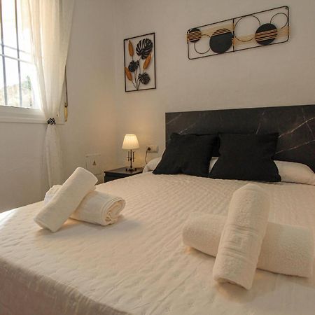 4 Bedroom Gorgeous Home In Sedella Extérieur photo