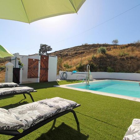 4 Bedroom Gorgeous Home In Sedella Extérieur photo