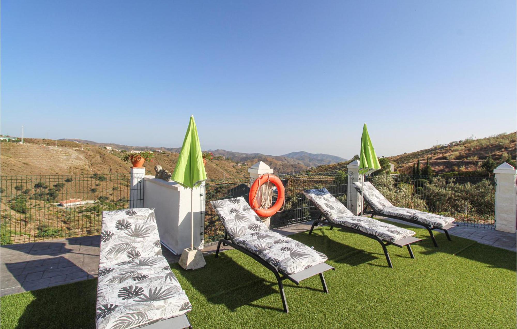 4 Bedroom Gorgeous Home In Sedella Extérieur photo