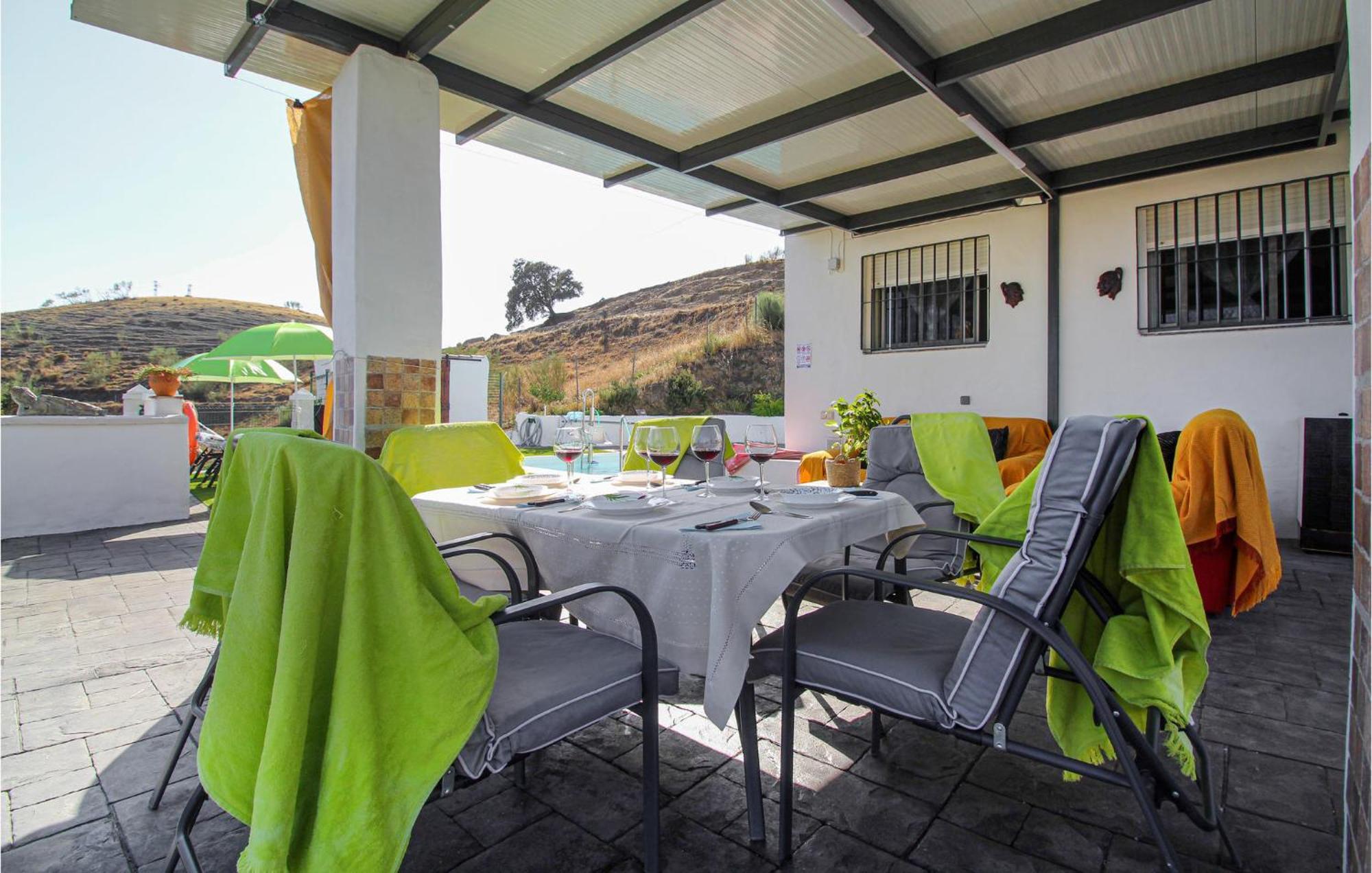 4 Bedroom Gorgeous Home In Sedella Extérieur photo